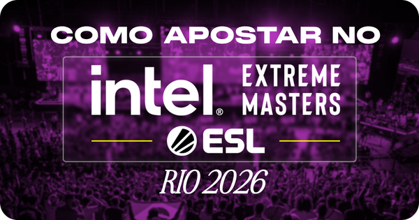 Banner ilustrativo de guia de apostas em eSports. A imagem, coberta por um vibrante filtro roxo, mostra uma arena lotada com o público vibrando ao fundo. Na parte superior, destaca-se o texto em branco: "COMO APOSTAR NO". No centro, dentro de um quadro de contornos luminosos, estão os logotipos oficiais da "intel EXTREME MASTERS" e da organizadora "ESL". Na parte inferior, completa a frase o texto "RIO 2026" em fonte cursiva. Arte focada em tutoriais e mercados de apostas para o torneio de Counter-Strike 2 (CS2).